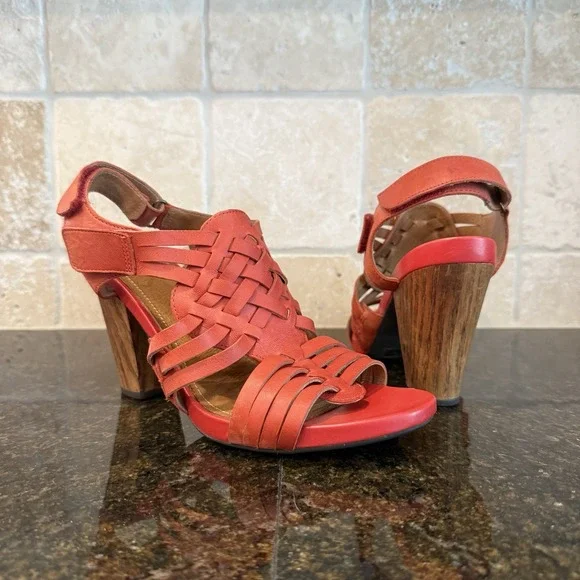 Clarks Red Woven Sandals - Picture 1 of 14